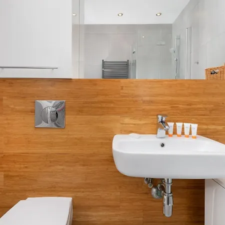 Appartamento Swietojanska Center Of 550m To The By Renters Gdynia