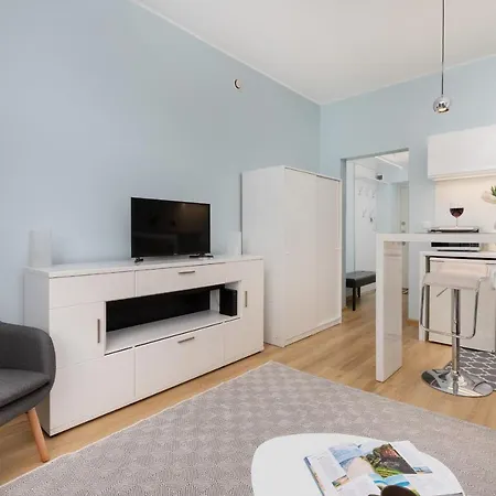 Swietojanska Center Of 550m To The By Renters Gdynia